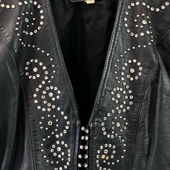 Adorable Kippy’s leather jacket. Medium - Picture 3 of 8